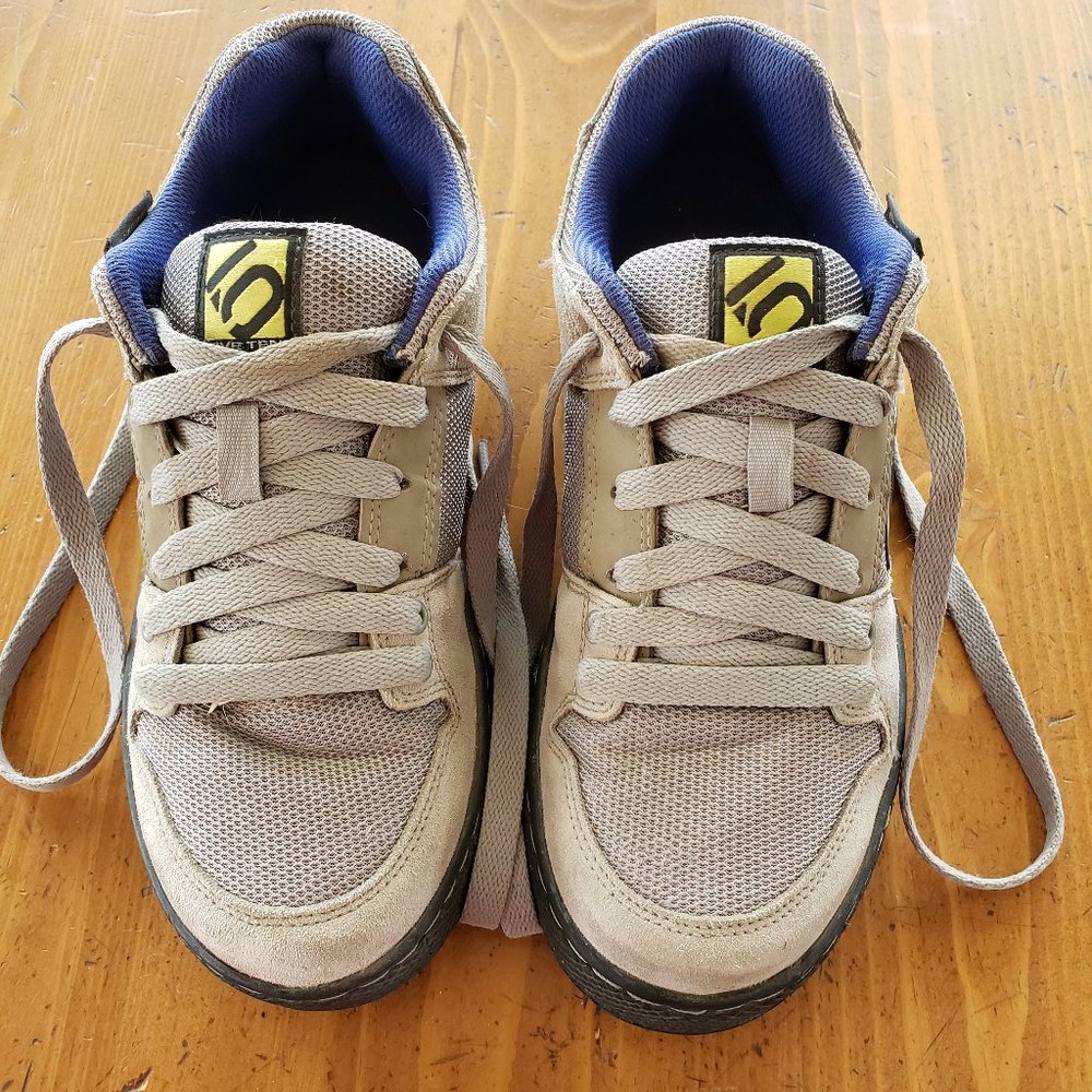Men's 5/10 Mountain Bike Shoes, Size 7.5